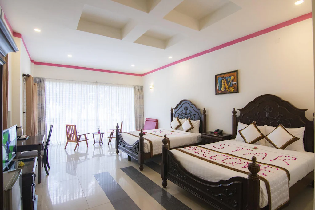 Bungalow (3 Người Lớn) - Sky Star Beach Resort