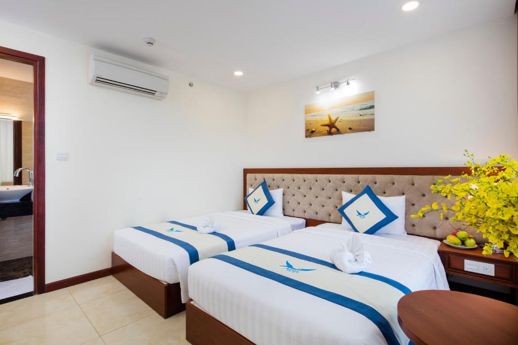Phòng Deluxe Giường Đôi/2 Giường Đơn Nhìn Ra Thành Phố - Apus Hotel