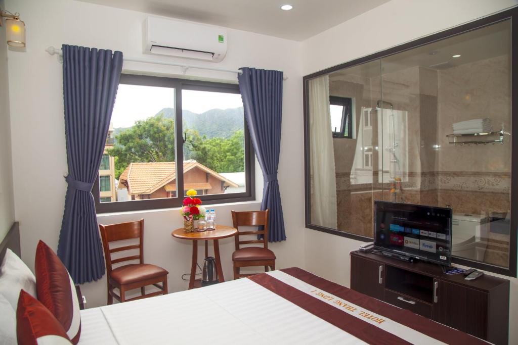 Phòng Hạng Tiết Kiệm Cho 4 Người - Khách sạn Thăng Long 68