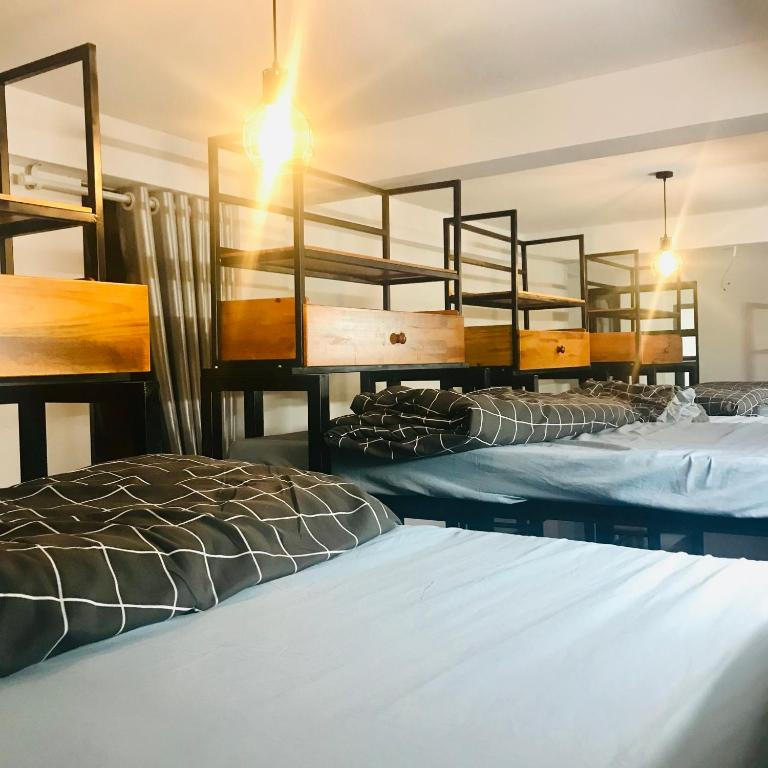 Phòng ngủ 8 Giường - Nắng Homestay