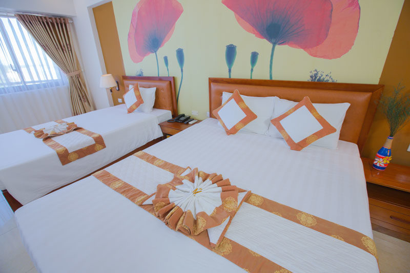 PHÒNG DELUXE TRIPLE - HaiDuong Intourco Resort