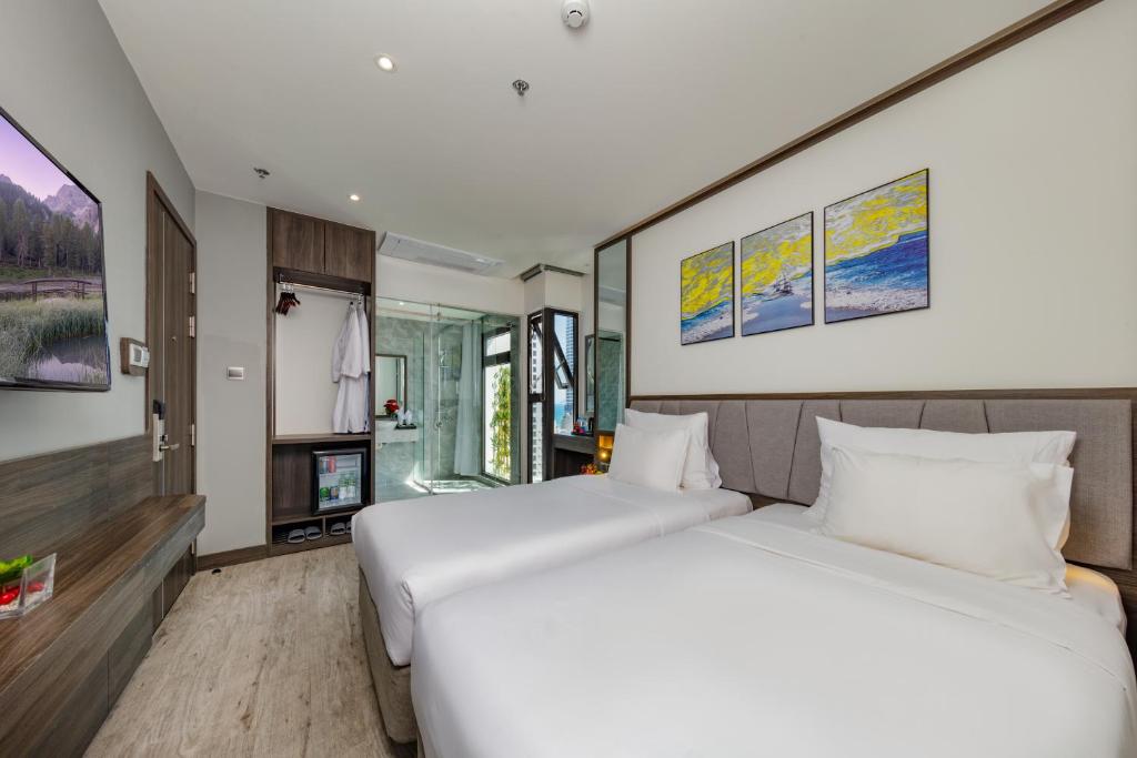Phòng Superior Giường Đôi/2 Giường Đơn Nhìn Ra Thành Phố - Ivy Hotel Nha Trang
