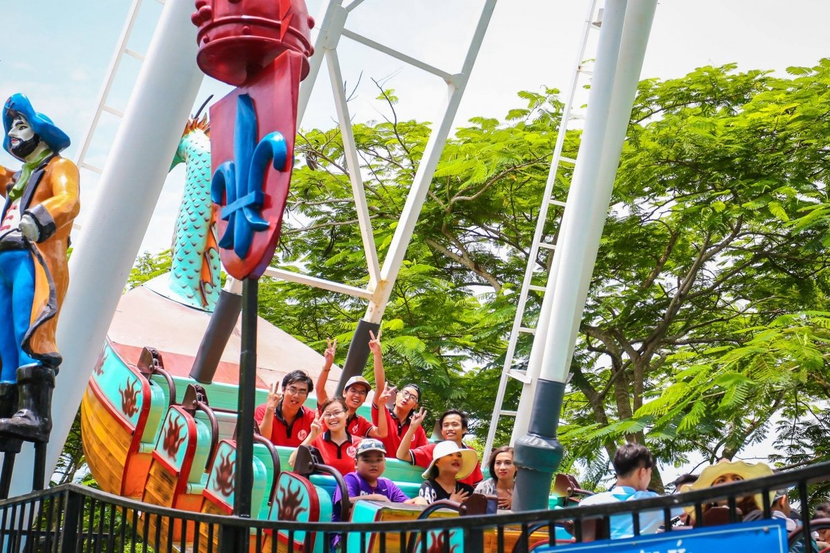 Voucher Vé tham quan khu vui chơi Hồ Mây Park