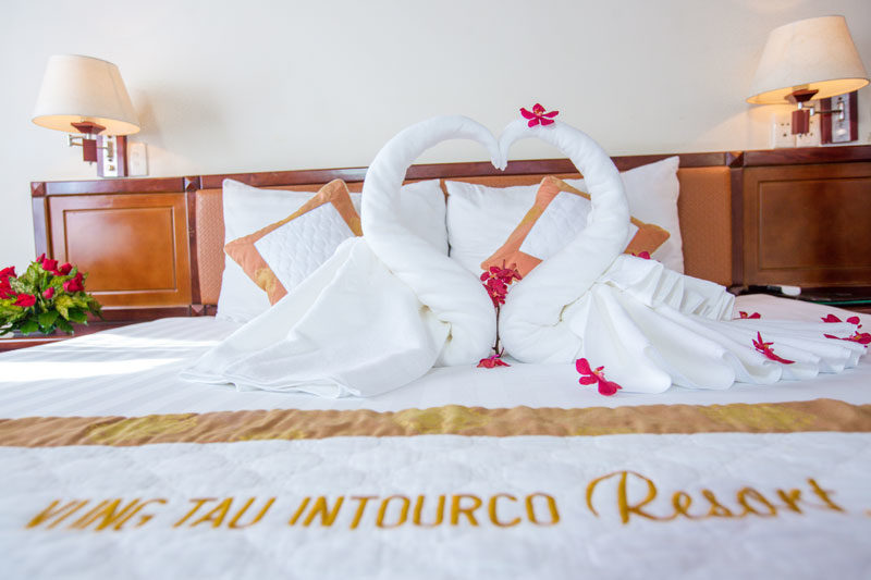 PHÒNG HONEYMOON VILLA - HaiDuong Intourco Resort