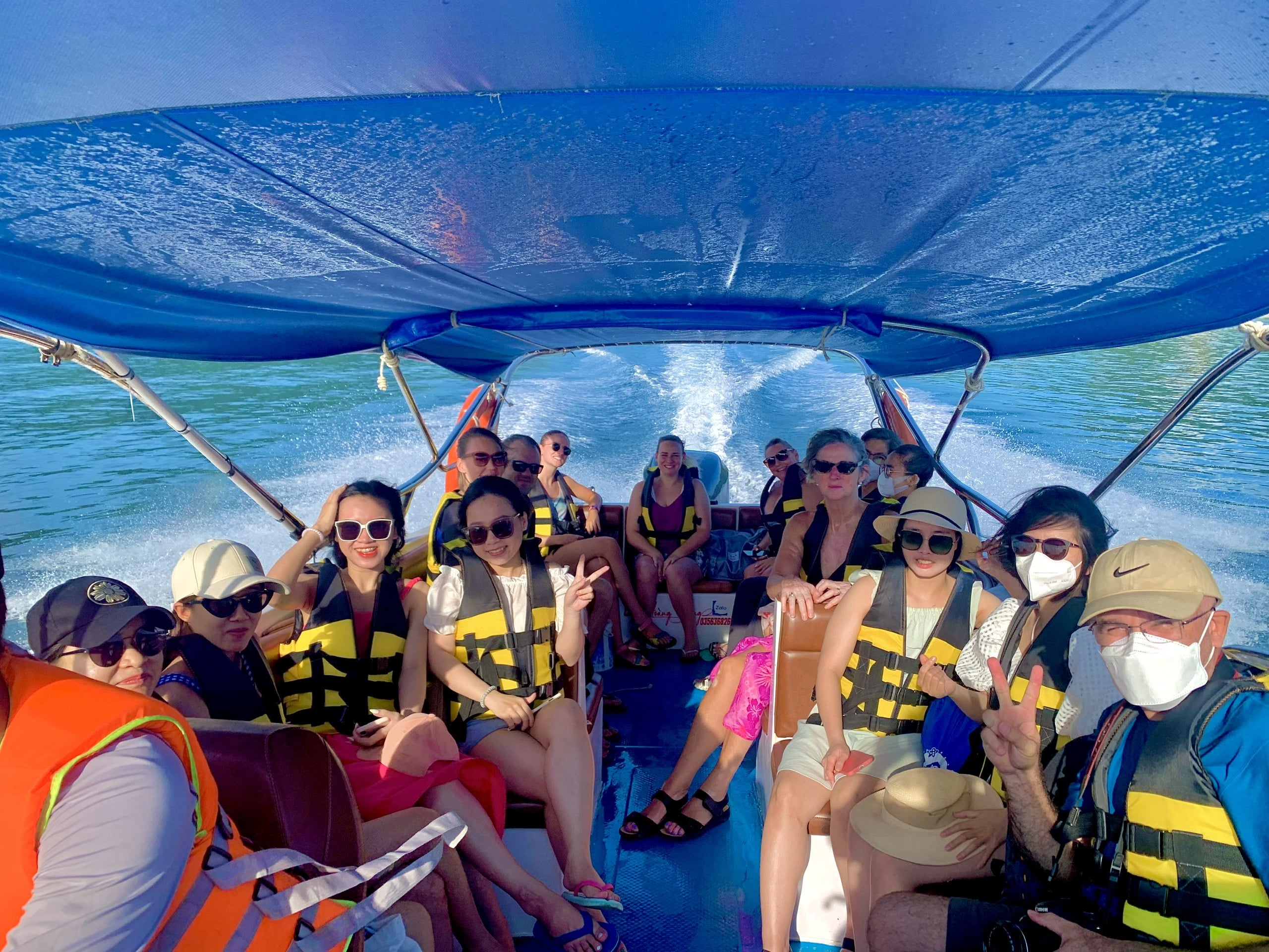 TOUR THẢ RÙA CON VỀ BIỂN - VƯỜN QUỐC GIA CÔN ĐẢO