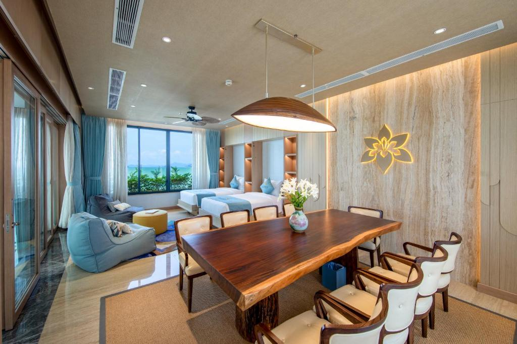 Presidential Suite Ocean View - Fleur de Lys Hotel Quy Nhơn