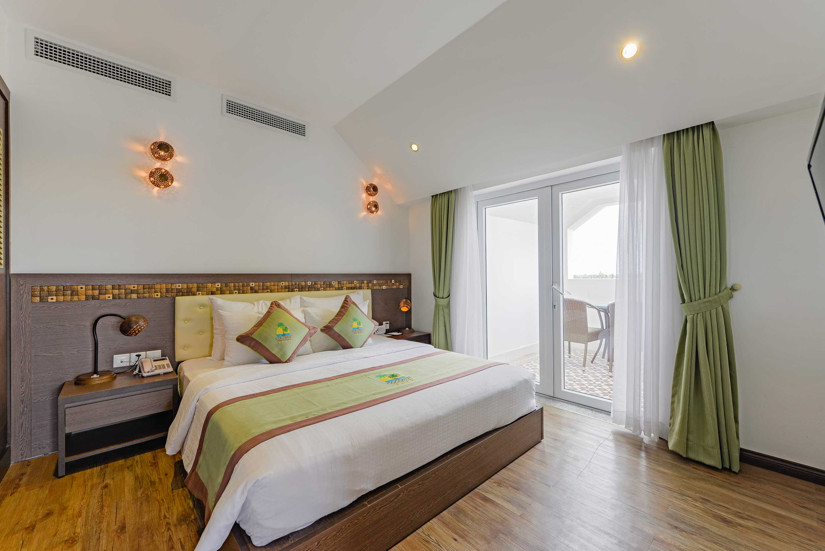 Bến Tre Riverside Resort - E-Voucher 2N1Đ Phòng Executive Suite Hướng Phố 1 giường đôi