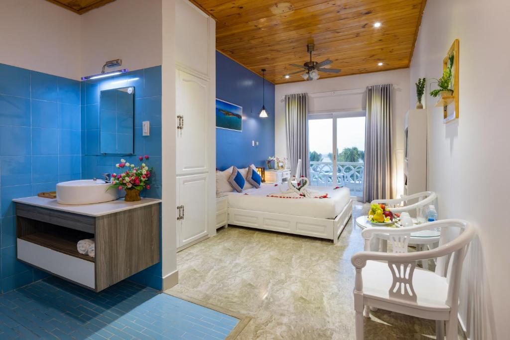 Phòng Giường Đôi có Ban công và Nhìn ra Biển - Casa Maya Hotel