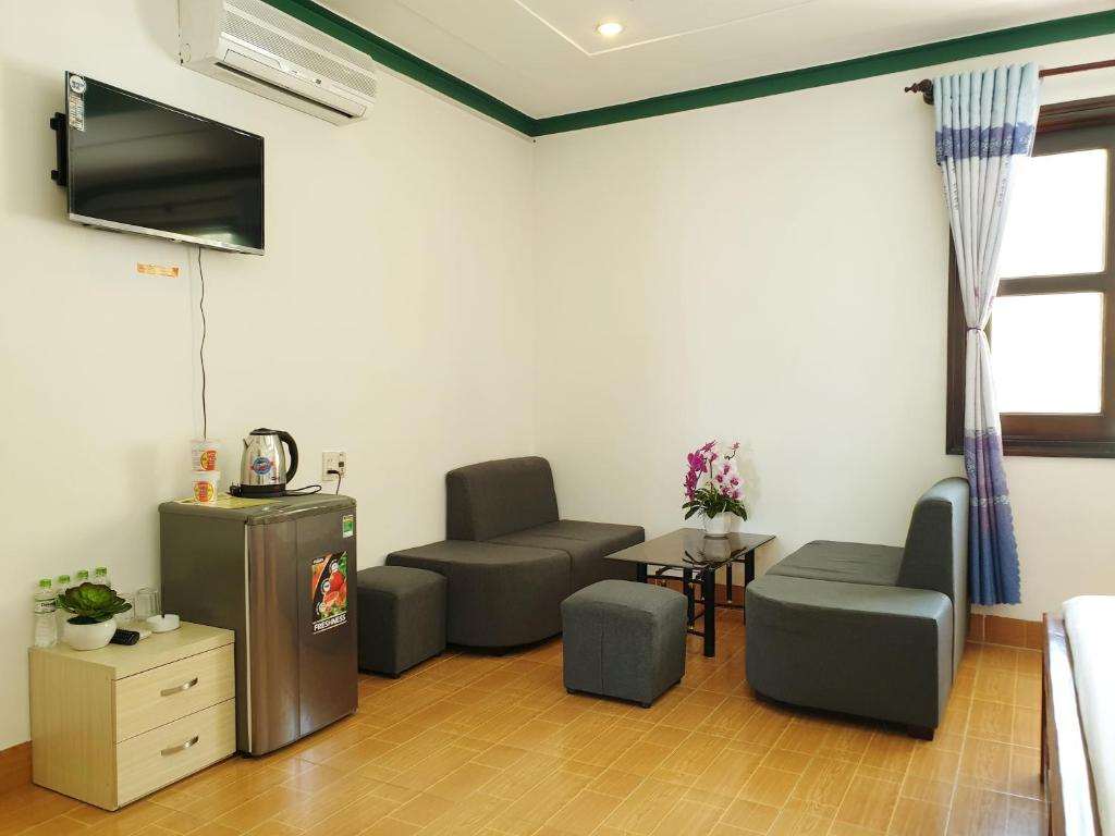 Phòng 4 người Nhìn ra cảnh Núi non - Mũi Dinh Hotel