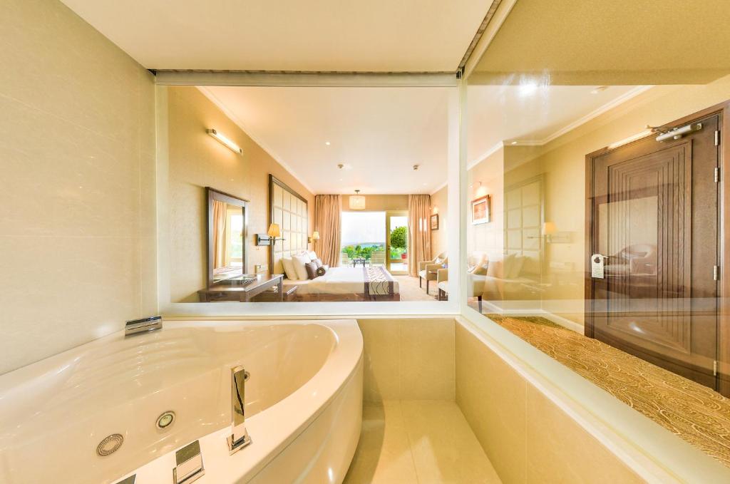 Suite Gia Đình - Sea Links Beach Resort & Golf