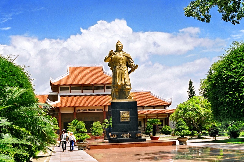 Tour Tây Sơn (Trong Ngày) - Hừng Đông Tourist