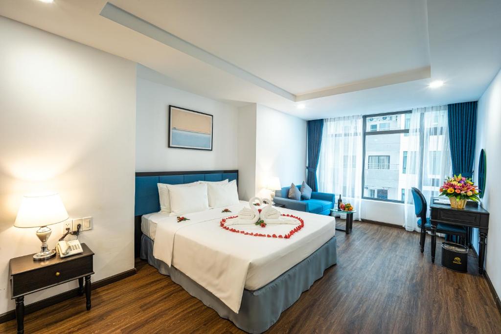 Phòng Deluxe Giường Đôi/2 Giường Đơn Có Ban Công - Paralia Hotel Nha Trang