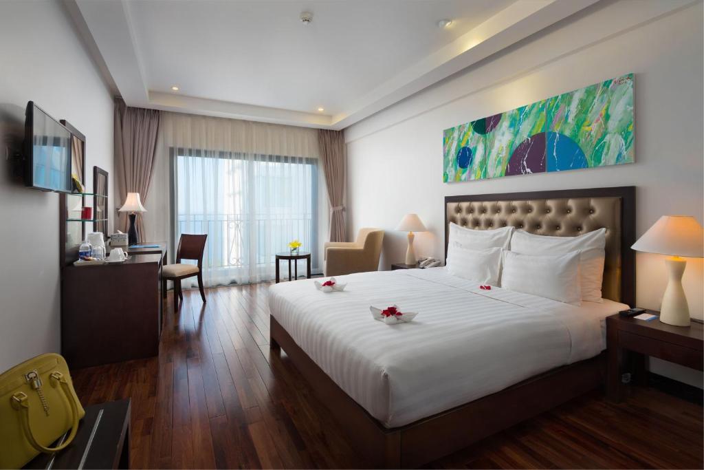 Phòng Deluxe Giường Đôi Nhìn ra quang cảnh Thành phố - LegendSea Hotel