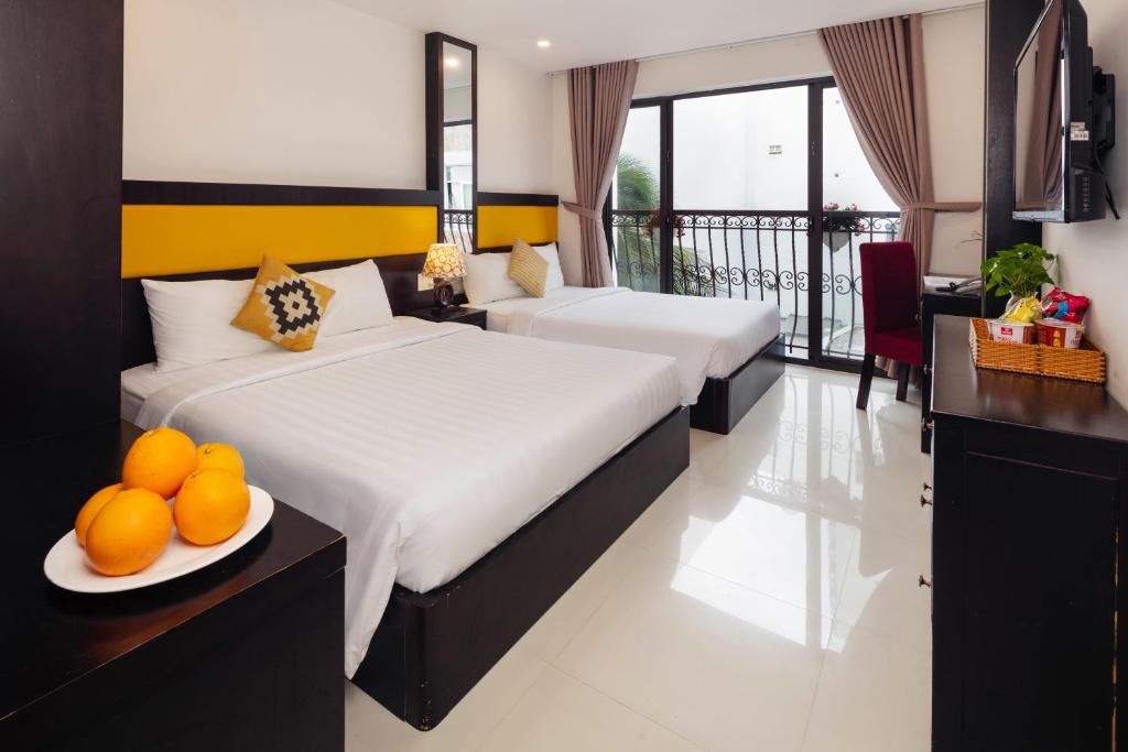 Phòng Gia Đình Có Ban Công - Tokia Hotel Nha Trang
