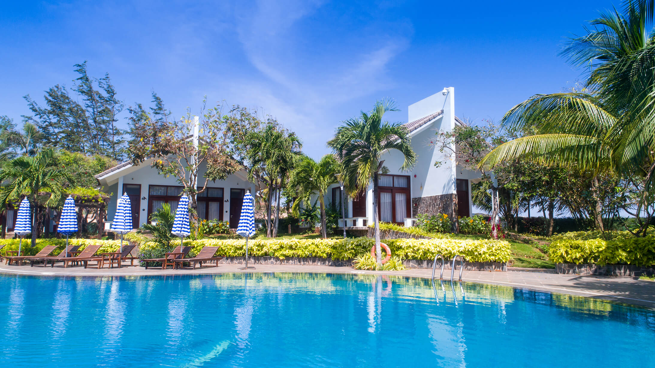 Voucher Khu Nghỉ Dưỡng biển Carmelina - Gói 2N1Đ cho 01 phòng Bungalow Beach Front