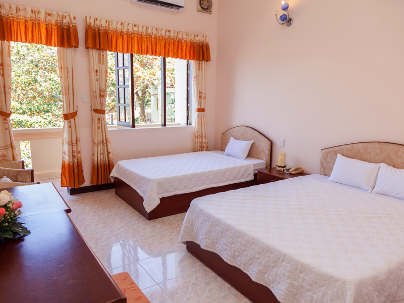 Deluxe Triple (Khu A) - Huong Phong Hotel & Resort