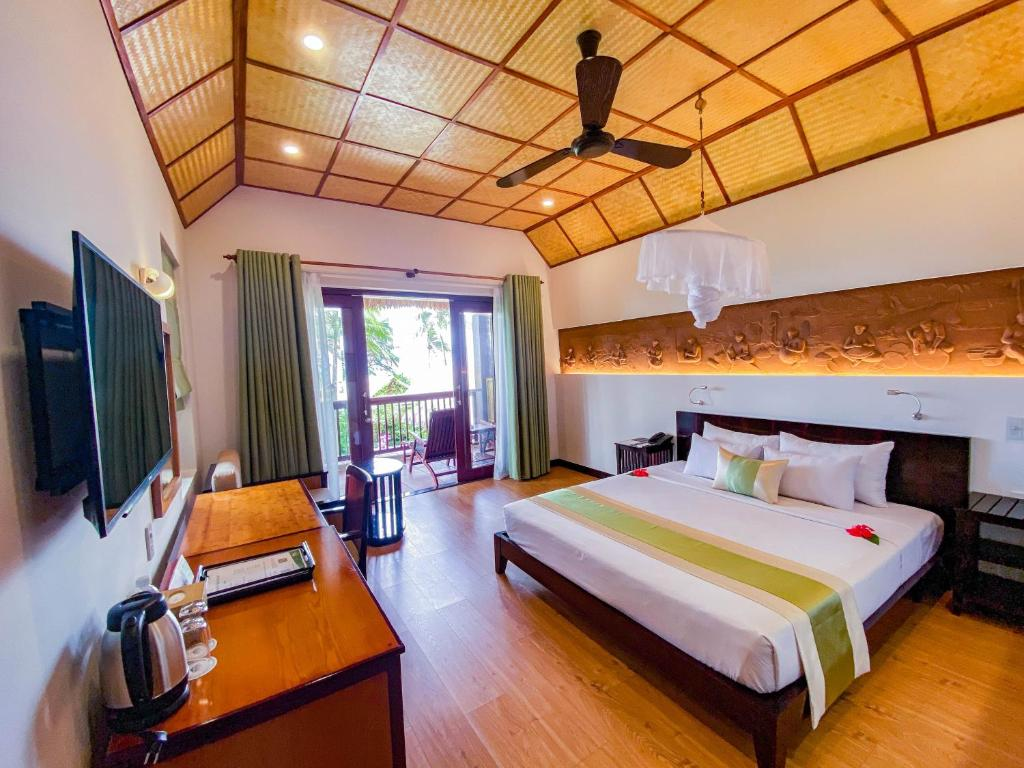 Phòng Deluxe - Bamboo Village Beach Resort & Spa