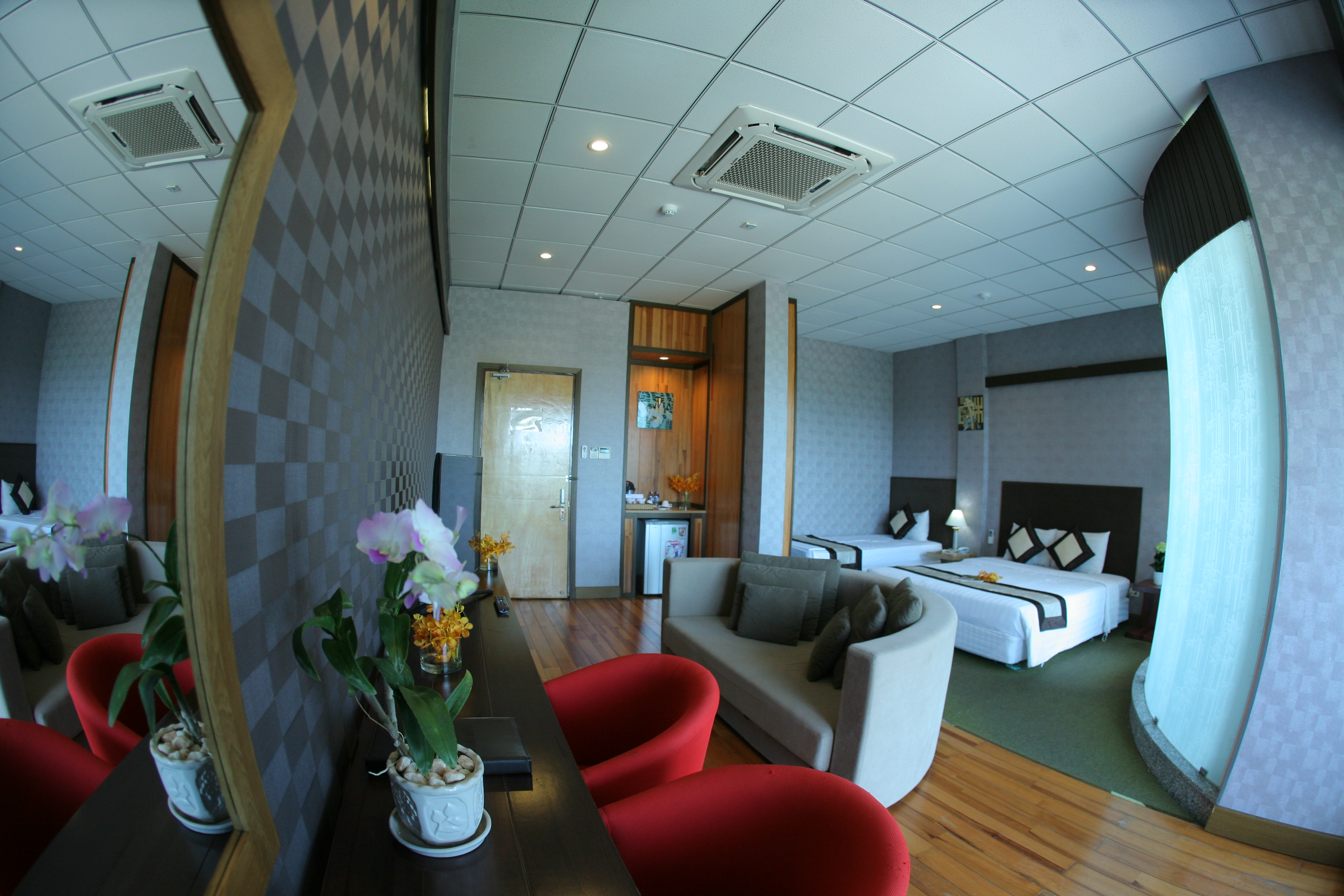 DELUXE FAMILY- Giá ngày thường