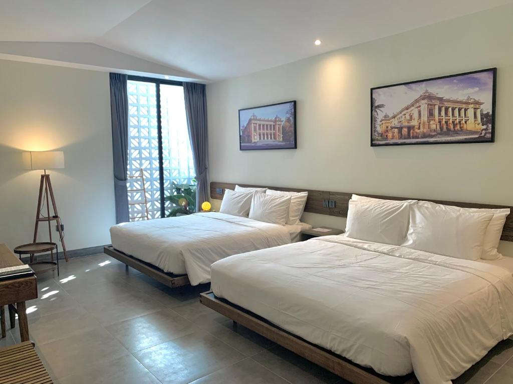 Phòng Gia Đình - The Mystery