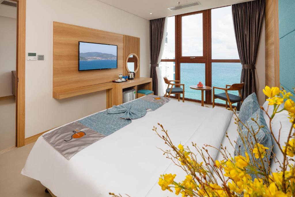 Phòng Giường Đôi Lớn - Sun Kiss Hotel