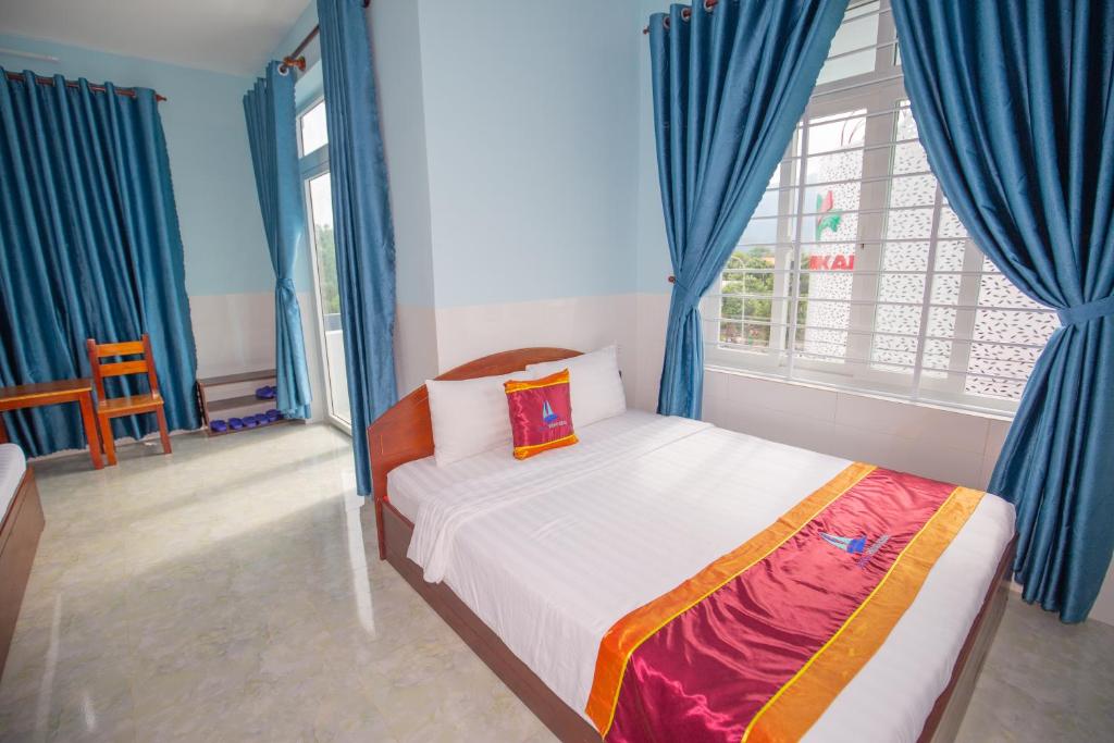 Phòng Deluxe Gia đình - Khách sạn Đăng Khoa