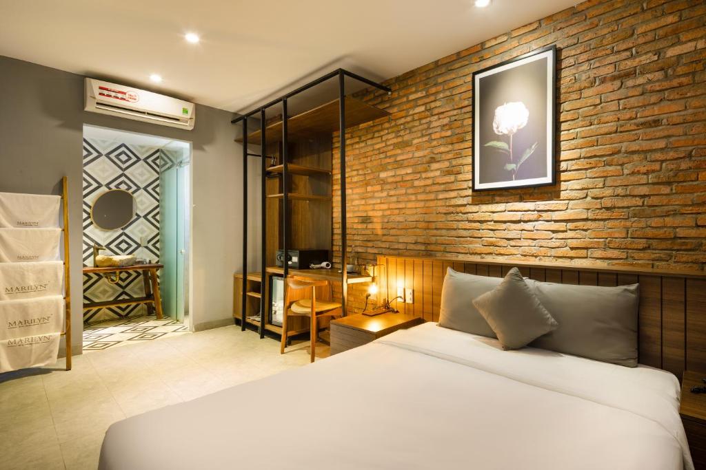 Cozy Room, 1 King Bed with Window - Marilyn Boutique Hotel Nha Trang