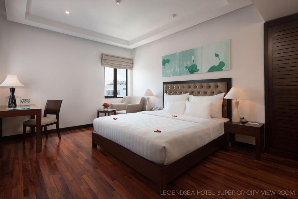 Phòng Superior Giường Đôi/2 Giường Đơn Nhìn Ra Thành Phố - LegendSea Hotel