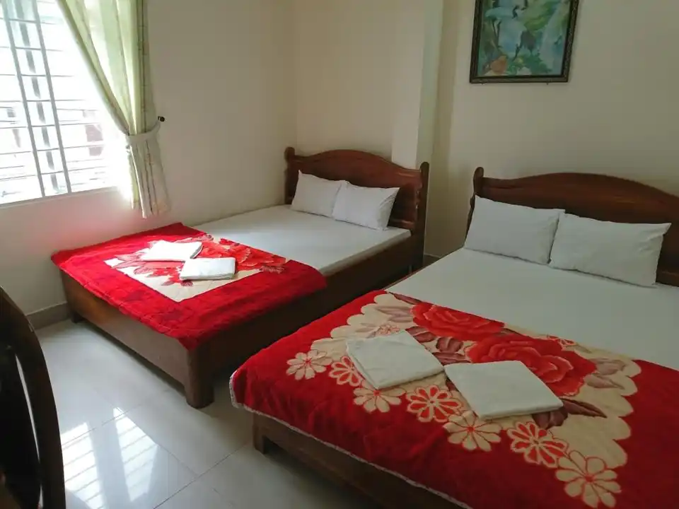 Phòng 2 giường đôi - Khách sạn Hải Anh